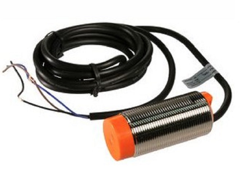 Sensor de proximidad capacitivo Serie CR, M30, 15 mm, PNP, 12 Vcd a 24 Vcd