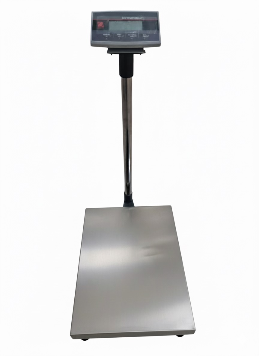 Balanza de pedestal con capacidad máxima 150Kg conformado por el indicador de peso DT25P y la plataforma industrial serie F D150FL