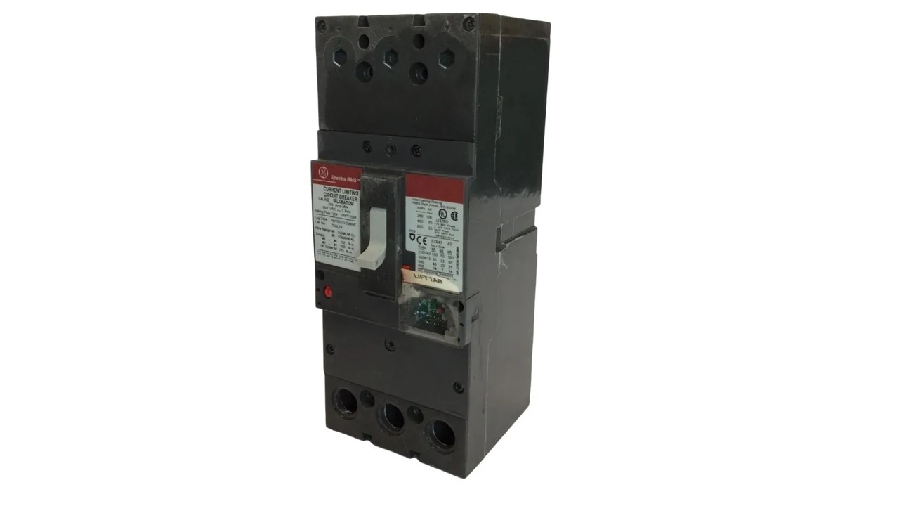 Breaker Breaker 3P 250A. General Electric SFLA36AT0250 (No incluye rating plug)